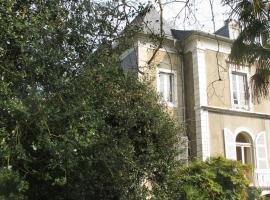 Villa Dampierre, hotel in Pau