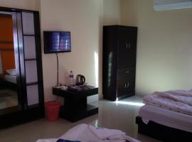 Hotel Bay Wonders、にあるCox's Bazar Airport - CXBの周辺ホテル