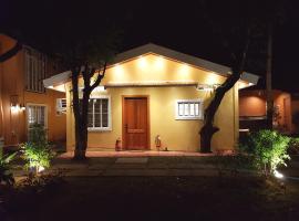 Stay Amare Villa Maria 2, cottage in Bacolod