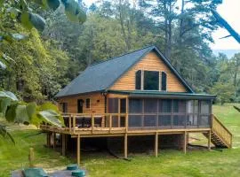 Heaven's Hideaway- perfect getaway near the river!