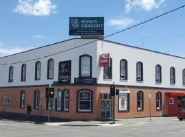 Centennial Inn on Bathurst、ローンセストンにあるローンセストン空港 - LSTの周辺ホテル