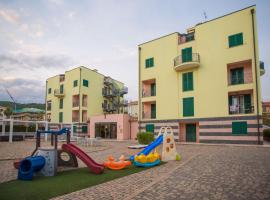 Residence Le Saline, aparthotel u gradu 'Borgio Verezzi'
