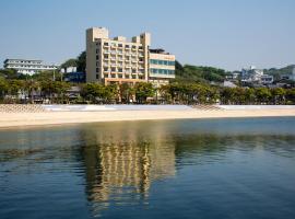 Ryugu Hotel, nastanitev ob plaži v mestu Nishio