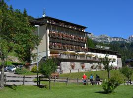 Hotel Val Di Fassa โรงแรมในโซรากา