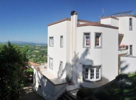 Camere Villa Isa, отель с парковкой в городе Манчано