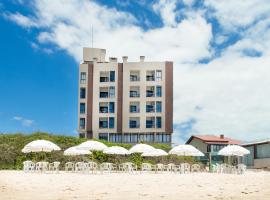 Palm Beach Apart Hotel, hotel with parking in Florianópolis
