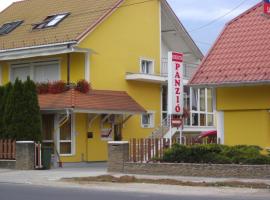 Szieszta Panzió, hotel em Sárvár