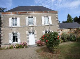 Maison St Mayeul, hotel di Bouère