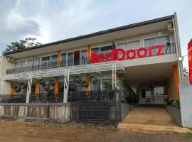 RedDoorz near Exit Toll Bogor