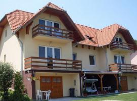 Lala Apartmanok, hotel din Balatonboglár