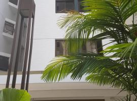 Rosa Branca Facilities Apartamentos, hotell sihtkohas Maceió huviväärsuse Ponta Verde rand lähedal