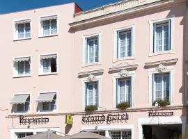 Logis Grand Hotel Pelisson, hotel v destinaci Nontron