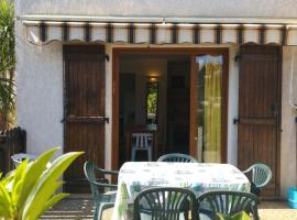 Résidence Cap Azur Maison N° 106, villa in Villeneuve-Loubet