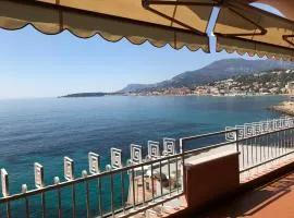 Una terrazza sul mare - Balzi Rossi