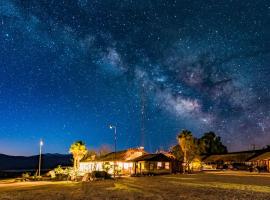 Panamint Springs Motel & Tents, glamping site in Panamint Springs
