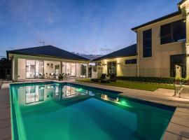 The Wellington Bed and Breakfast, hotel with pools in Longford