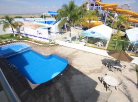 Hotel Splash Inn, hotel a prop de Aeroport internacional d'El Bajío - BJX, 
