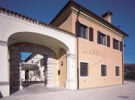 Agriturismo Grillo Iole Winery, hotel with parking in Prepotto