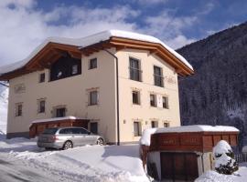 Haus Talblick, semesterboende i Graun im Vinschgau