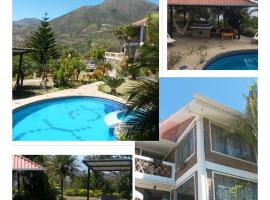 NUESTRA CASA -OUR HOME Yunguilla Valley by A2CC, hotel met zwembaden in Tobachirin
