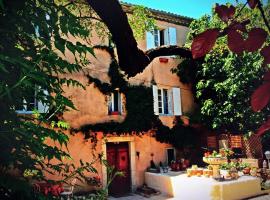 Maison du Manoir, hotel Vallon-Pont-dʼArcban