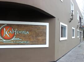 Complejo Kalifornia, hotel en Pilar