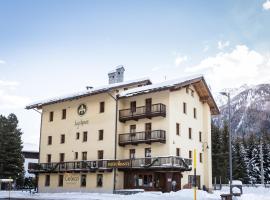 Hotel Lyshaus, hotel di Gressoney-Saint-Jean