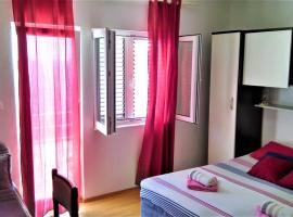 Apartment Vesna, hotel near Dubovica Bay, Milna