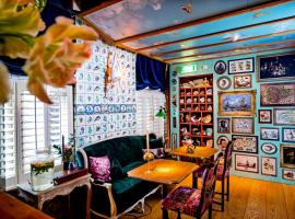 Rosalia's Menagerie Cocktail bar & InnUpstairs, hotel em Amesterdão