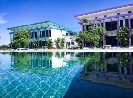 나콘빠톰에 위치한 수영장이 있는 호텔 Menam Resort