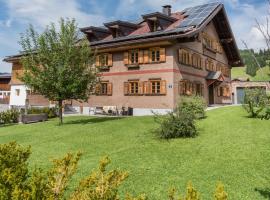 Pepi's Landhaus, hotel v destinaci Schattwald