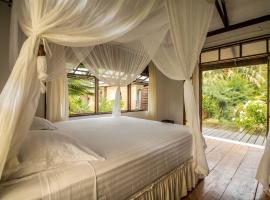 Le Coconut Lodge, bed and breakfast en Avatoru