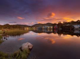 Lake Crackenback Resort & Spa, resort en Crackenback