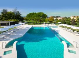 Hotel Smeraldo، فندق 3 نجوم في أبانو تيرمي