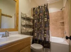 Tree Top cabin on the Shenandoah River