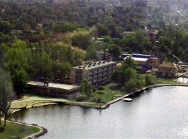 Touring Hotel Agárd – hotel w mieście Gárdony