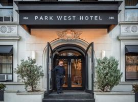Park West Hotel, hotel v destinaci New York