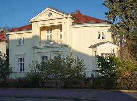 Villa Moeller: Treuenbrietzen şehrinde bir otoparklı otel