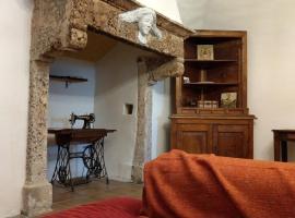 Antica Roccia, vacation home in Calascio