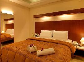 Dhanunjayas Luxury Hotel, hotel v destinaci Hosur