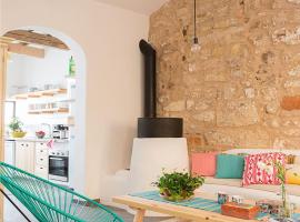 HoMe Hotel Menorca、シウタデリャのホテル