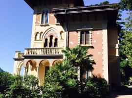 Villa Castiglioni Luxury Apartment, vila di Laglio