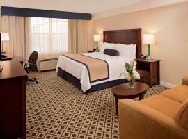 Westford Regency Inn & Conference Center, hotel amb aparcament a Westford