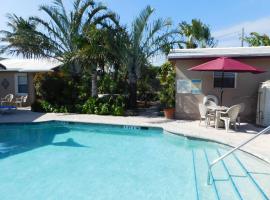 INN LEATHER GUEST HOUSE-GAY MALE ONLY, hotel a prop de Aeroport internacional de Fort Lauderdale-Hollywood - FLL, a Fort Lauderdale