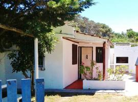Casa frente al Mar Aguas Verdes, cottage in Aguas Verdes