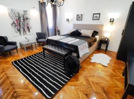 Deluxe Zoya Centar, ξενοδοχείο στην Πούλα