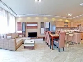 Central-Aqua Apartman