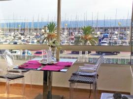 Cristina Port & Beach - Apartment, hotell i Masnou