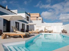 Edem piscina climatizada Playa del Hombre, hotel in Telde