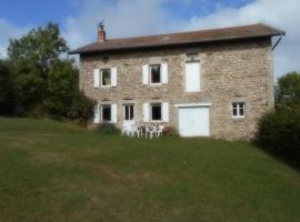 Gîte "L'Orée du Bois", casa o chalet en Beaune-sur-Arzon